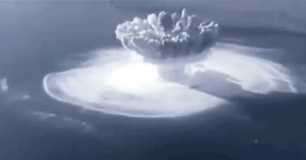nuclear-atom-bomg-explosion-animated-gif-4.gif